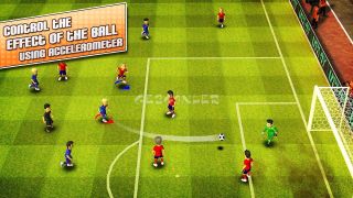 Striker Soccer London Resimleri